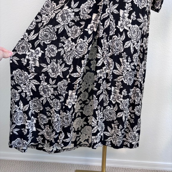 Billabong Allegra Print Maxi Dress, Size Small, Black Floral V Neck Long Sleeve - Picture 14 of 16